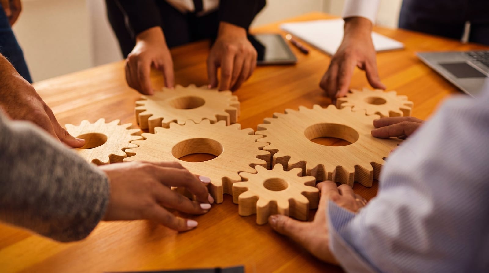 Führungsteam im Gespräch bei REFLECT